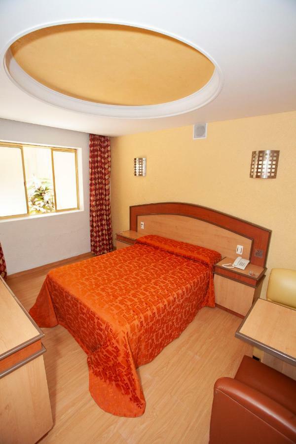 Hotel Tres Colonias - Solo Adultos Mexico City Exteriör bild