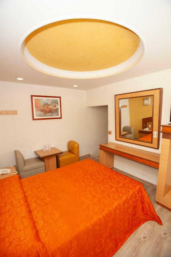 Hotel Tres Colonias - Solo Adultos Mexico City Exteriör bild